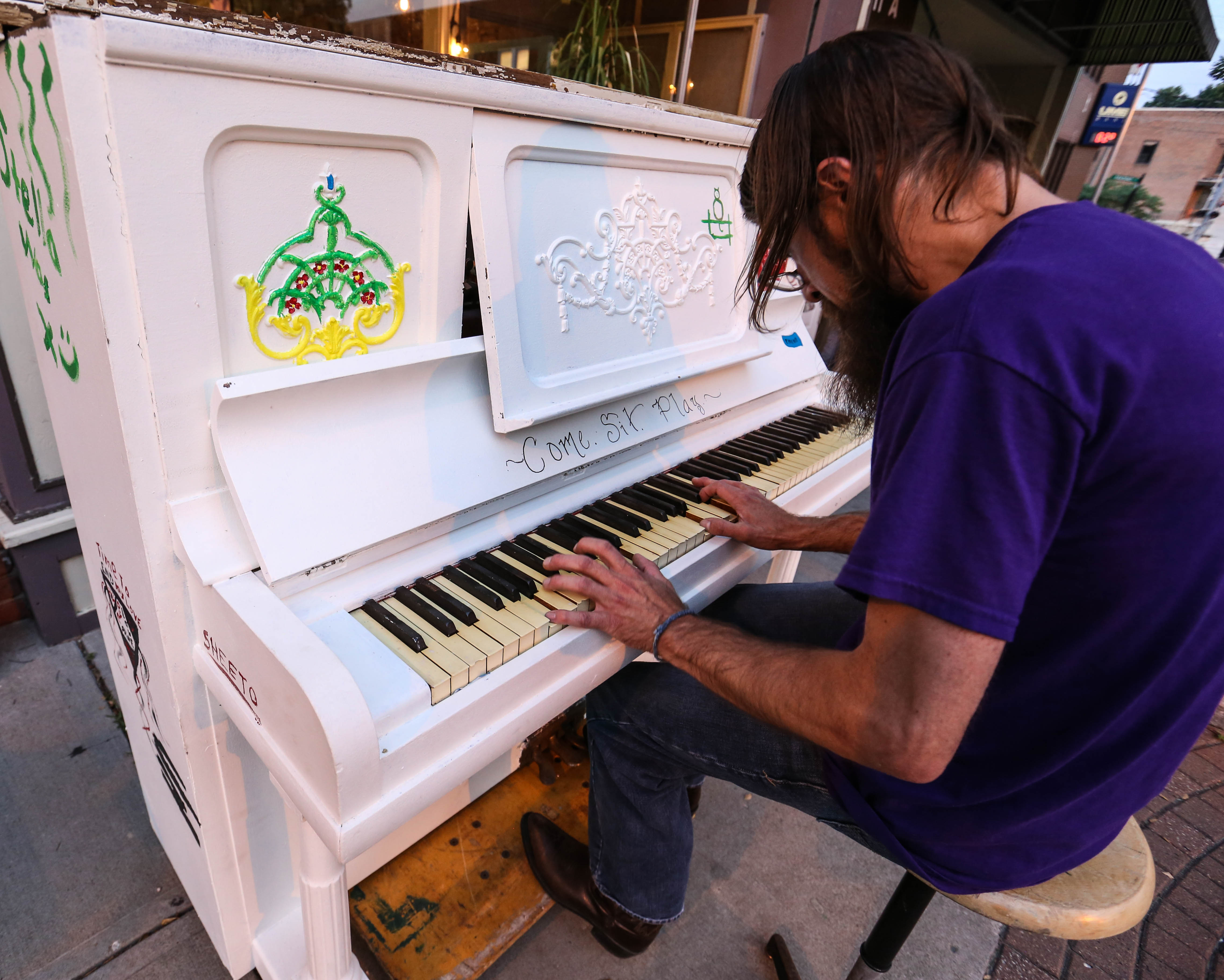 Painted Piano Project brings Warrensburg community together